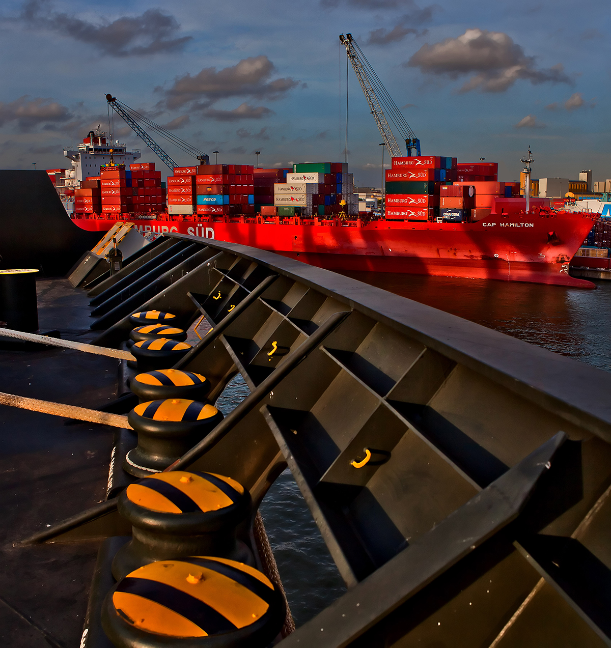 Porto di Livorno - Containership